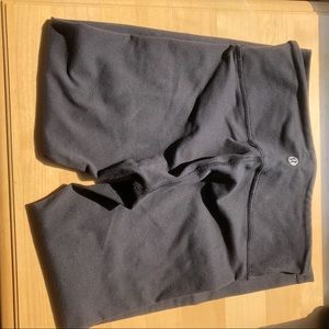 Lululemon capris